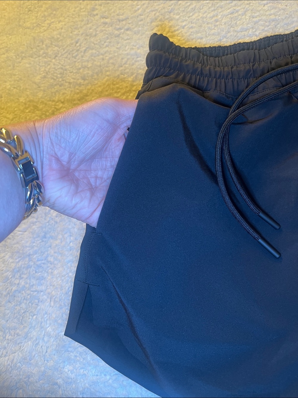 Athleta Crossroads Short Black Featherweight Stretch Size Small NWT - Picture 9 of 13